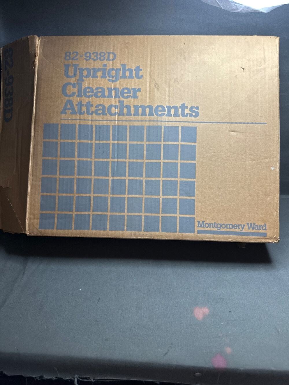 Vintage Montgomery Ward Signature Upright Vacuum Cleaner SP-8847 8857 Attachment